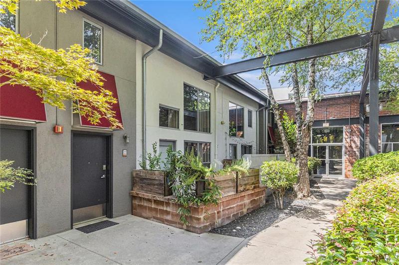 Image for property 195 Arizona Avenue 102, Atlanta, GA 30307