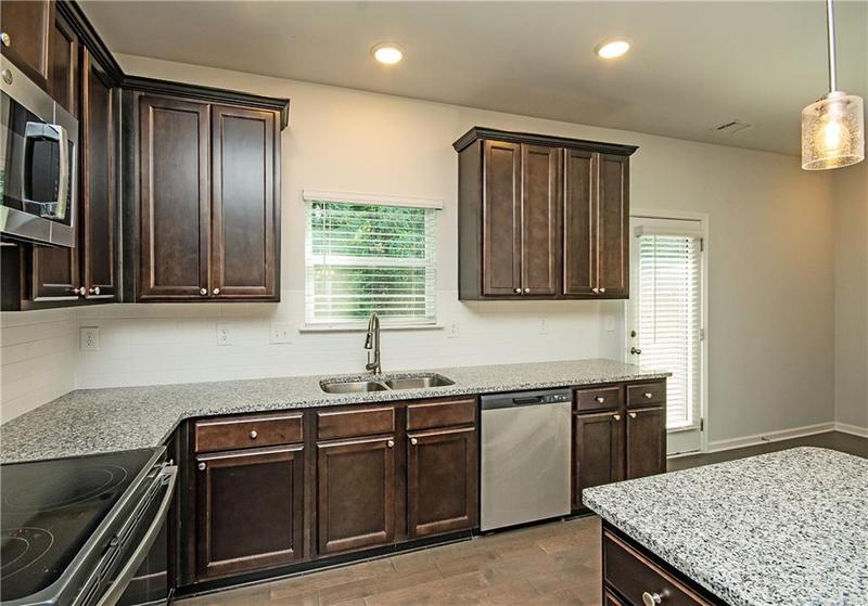 Image for property 2539 Hedgeway Circle, Kennesaw, GA 30144