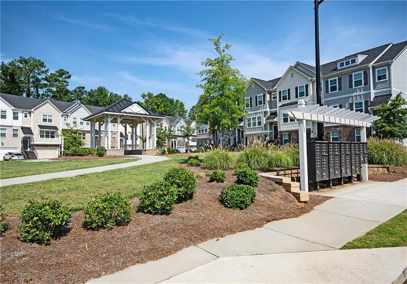 Image for property 2539 Hedgeway Circle, Kennesaw, GA 30144