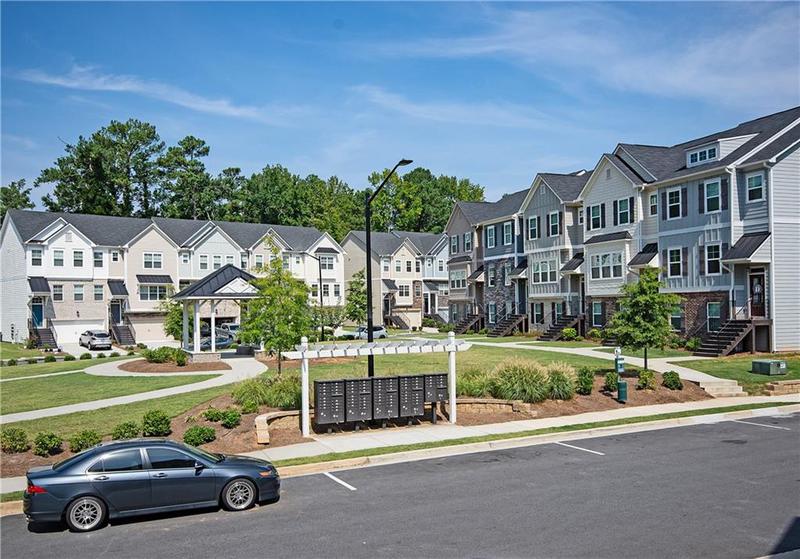 Image for property 2539 Hedgeway Circle, Kennesaw, GA 30144