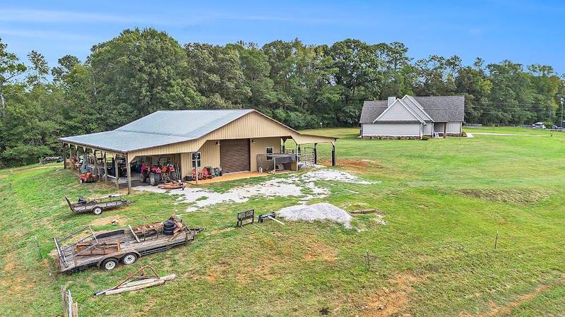 Image for property 533 Buffalo Creek Road, Carrollton, GA 30117