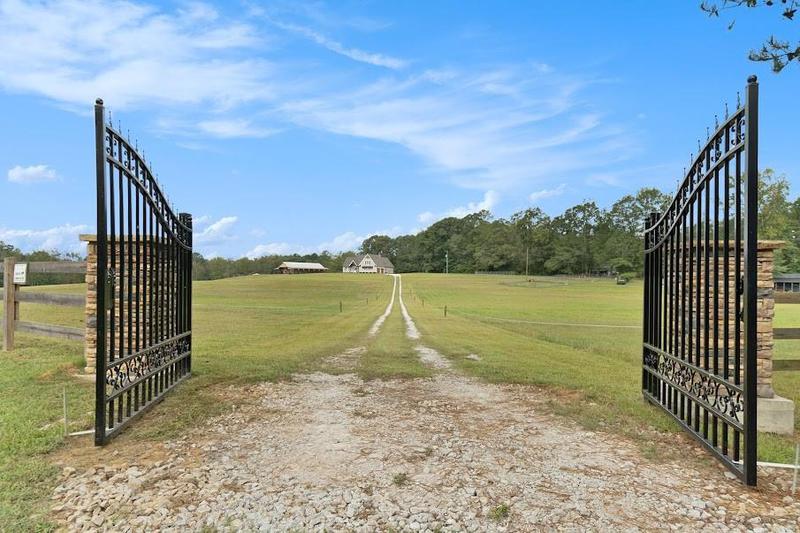 Image for property 533 Buffalo Creek Road, Carrollton, GA 30117