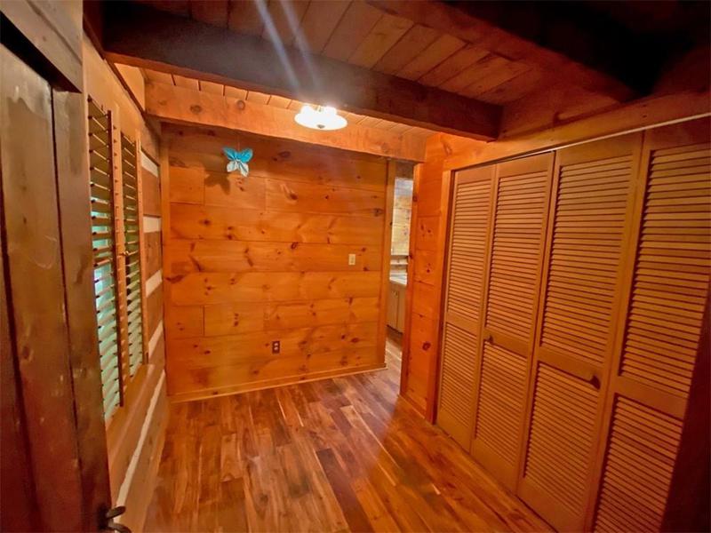 Image for property 802 Pine Knot Drive, Cleveland, GA 30528