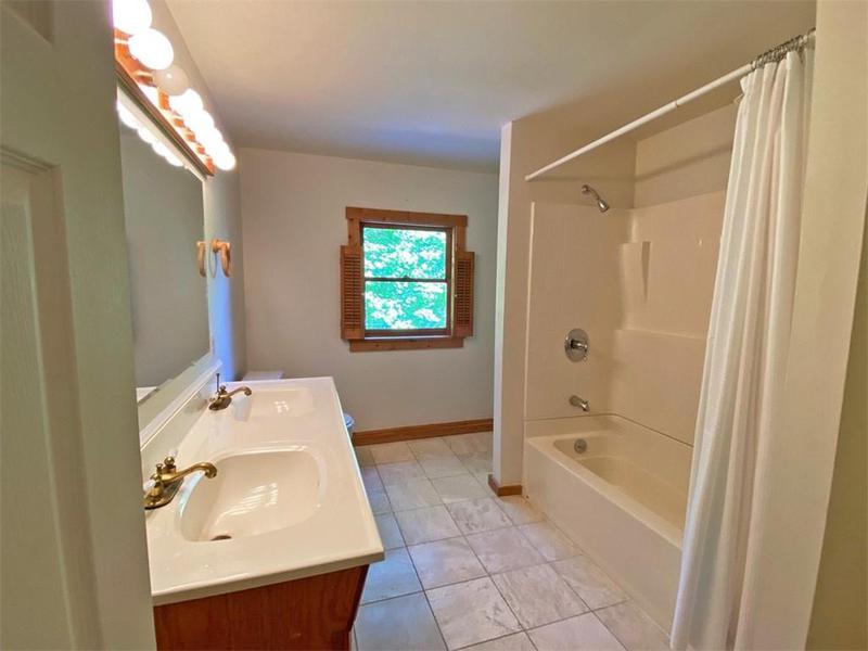 Image for property 802 Pine Knot Drive, Cleveland, GA 30528