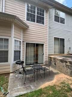 Image for property 2572 Laurel Circle, Atlanta, GA 30311