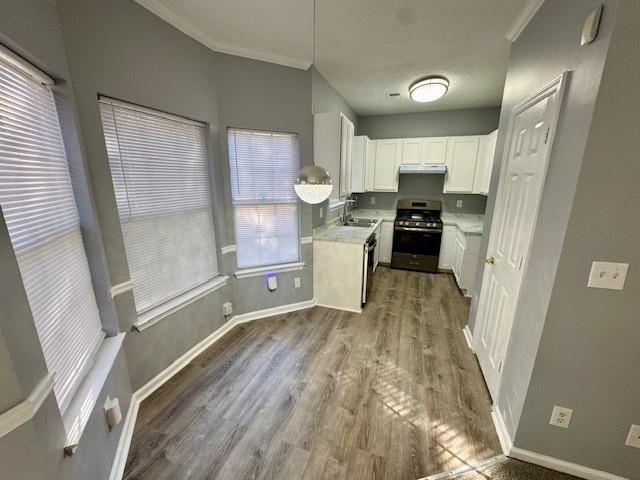 Image for property 2572 Laurel Circle, Atlanta, GA 30311