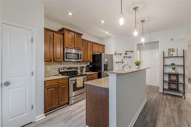Image for property 469 TUFTON Trail, Atlanta, GA 30354
