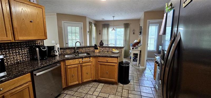 Image for property 7030 VALLEY LANDING Court, Cumming, GA 30041