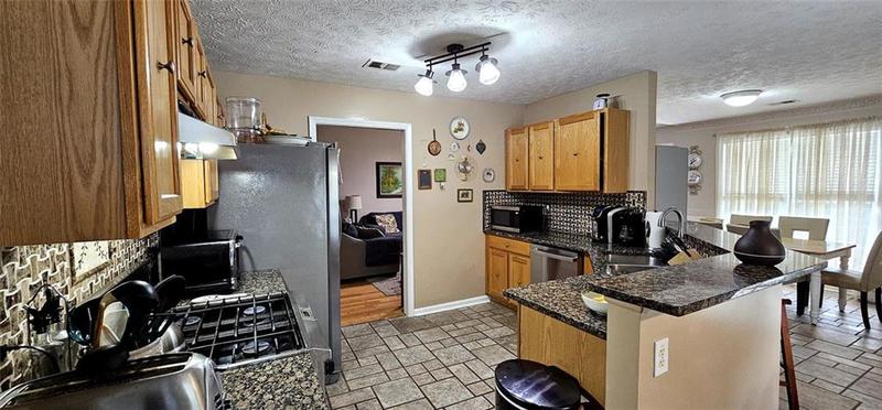 Image for property 7030 VALLEY LANDING Court, Cumming, GA 30041