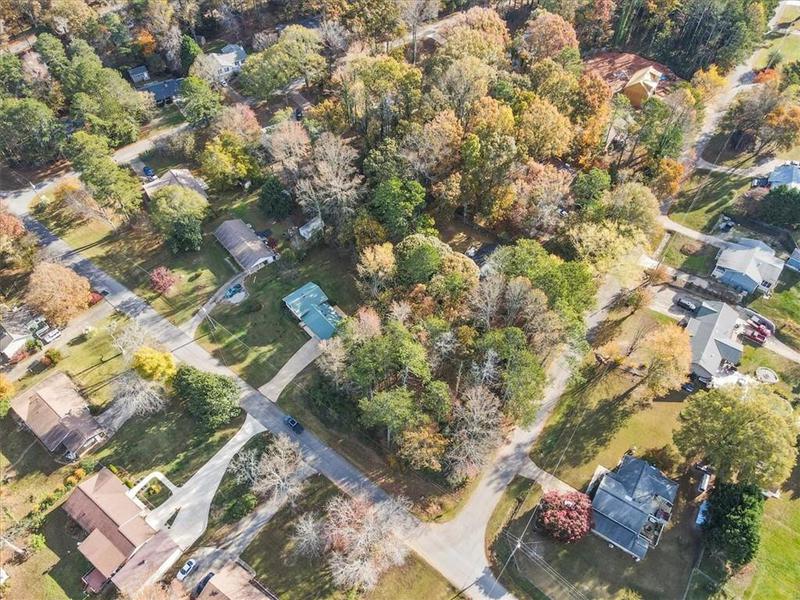 Image for property 6166 Laurel Wood Trail, Flowery Branch, GA 30542