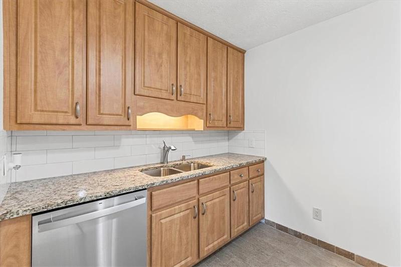 Image for property 6166 Laurel Wood Trail, Flowery Branch, GA 30542
