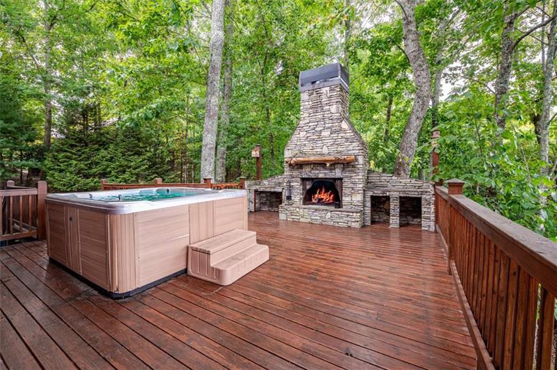 Image for property 56 Kennebec Drive, Mineral Bluff, GA 30559