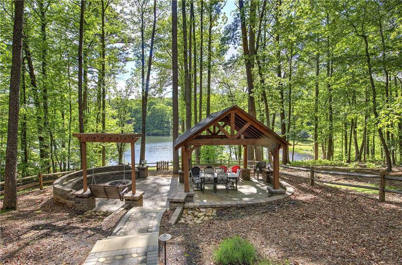 Image for property 181 Fox Den Circle, Jasper, GA 30143