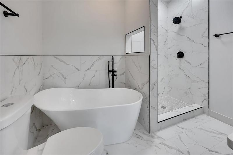 Image for property 194 Cardinal Boulevard, Calhoun, GA 30701