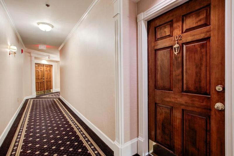 Image for property 2865 Lenox Road 102, Atlanta, GA 30324