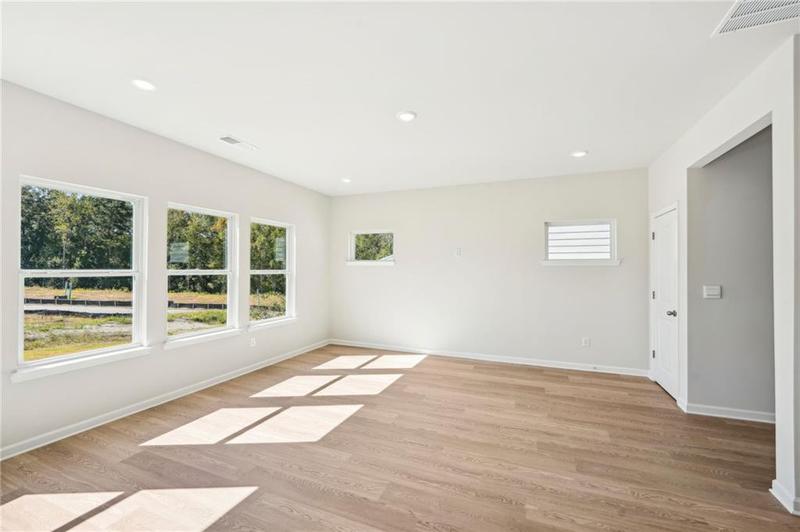 Image for property 2761 Hawthorne Way, College Park, GA 30337