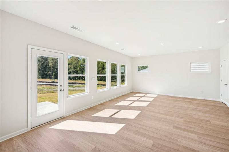 Image for property 2761 Hawthorne Way, College Park, GA 30337