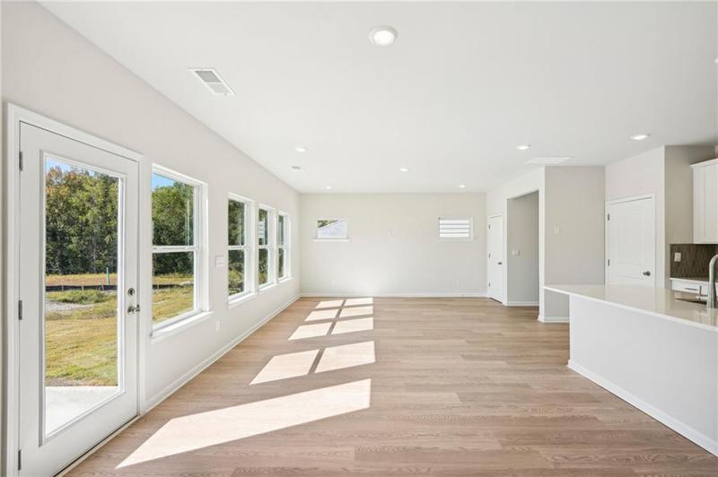 Image for property 2761 Hawthorne Way, College Park, GA 30337