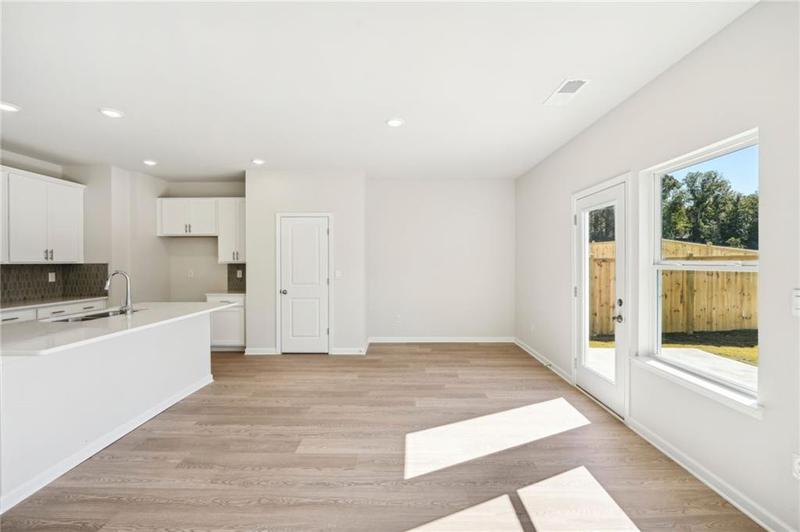 Image for property 2761 Hawthorne Way, College Park, GA 30337