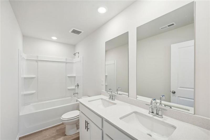 Image for property 2761 Hawthorne Way, College Park, GA 30337