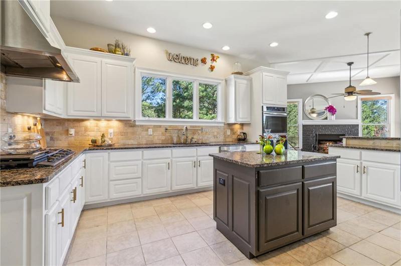 Image for property 4826 Rose Heights Drive, Flowery Branch, GA 30542
