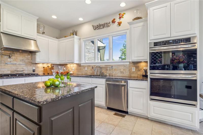 Image for property 4826 Rose Heights Drive, Flowery Branch, GA 30542
