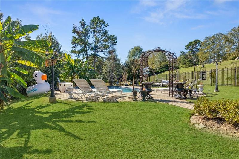 Image for property 4826 Rose Heights Drive, Flowery Branch, GA 30542