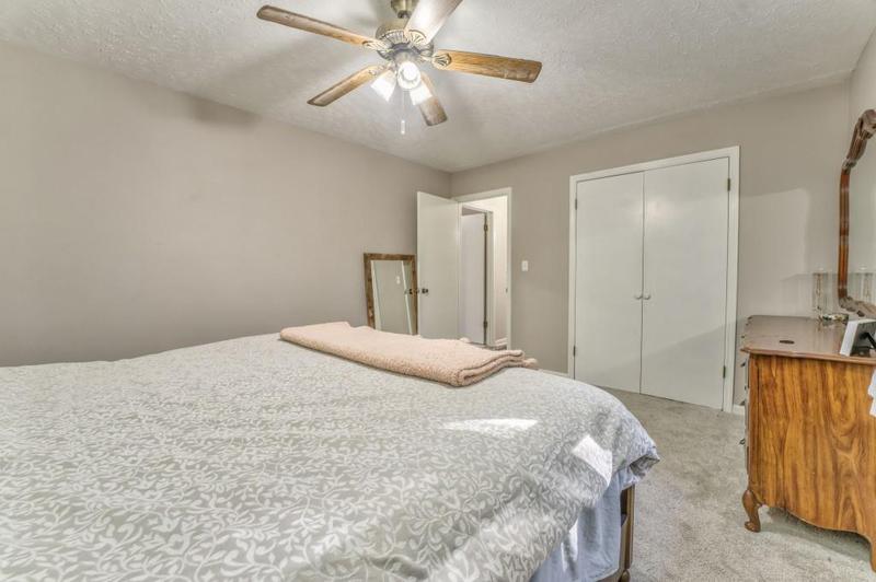 Image for property 111 Sylvan Drive, Calhoun, GA 30701
