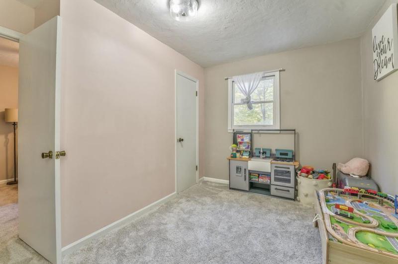 Image for property 111 Sylvan Drive, Calhoun, GA 30701