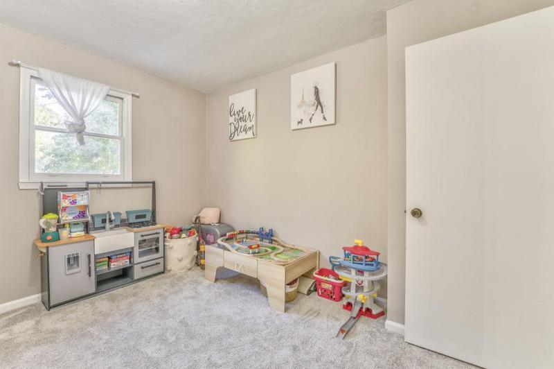 Image for property 111 Sylvan Drive, Calhoun, GA 30701