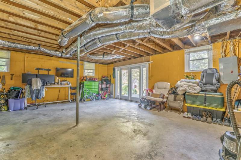 Image for property 111 Sylvan Drive, Calhoun, GA 30701