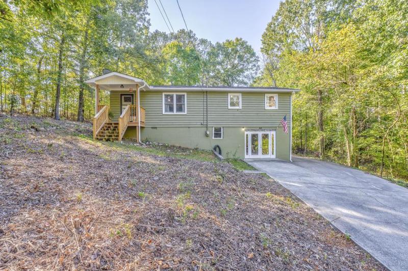 Image for property 111 Sylvan Drive, Calhoun, GA 30701