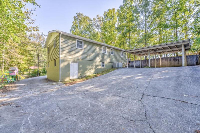 Image for property 111 Sylvan Drive, Calhoun, GA 30701