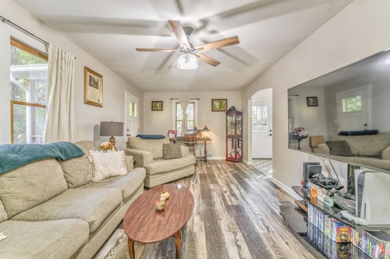 Image for property 111 Sylvan Drive, Calhoun, GA 30701