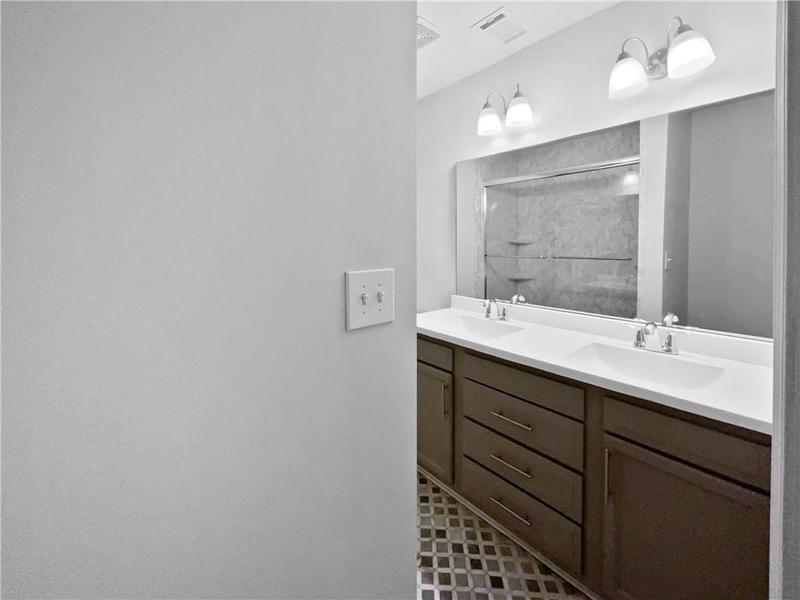 Image for property 2122 Belhaven Lane, Atlanta, GA 30315