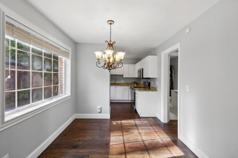 Image for property 5375 Roswell C4, Atlanta, GA 30342