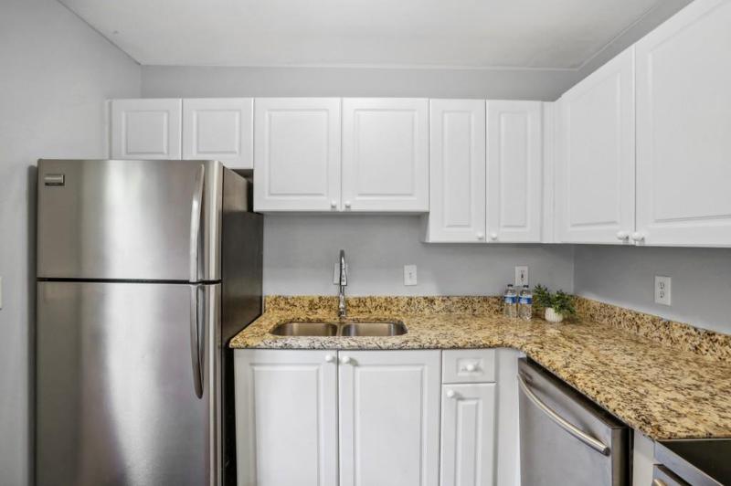 Image for property 5375 Roswell C4, Atlanta, GA 30342