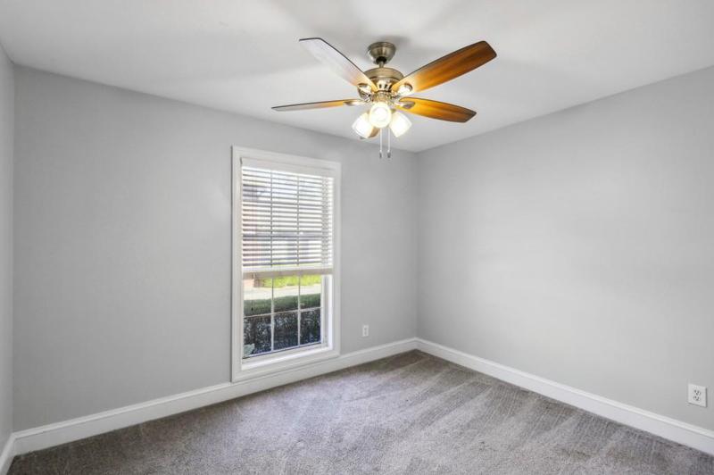 Image for property 5375 Roswell C4, Atlanta, GA 30342