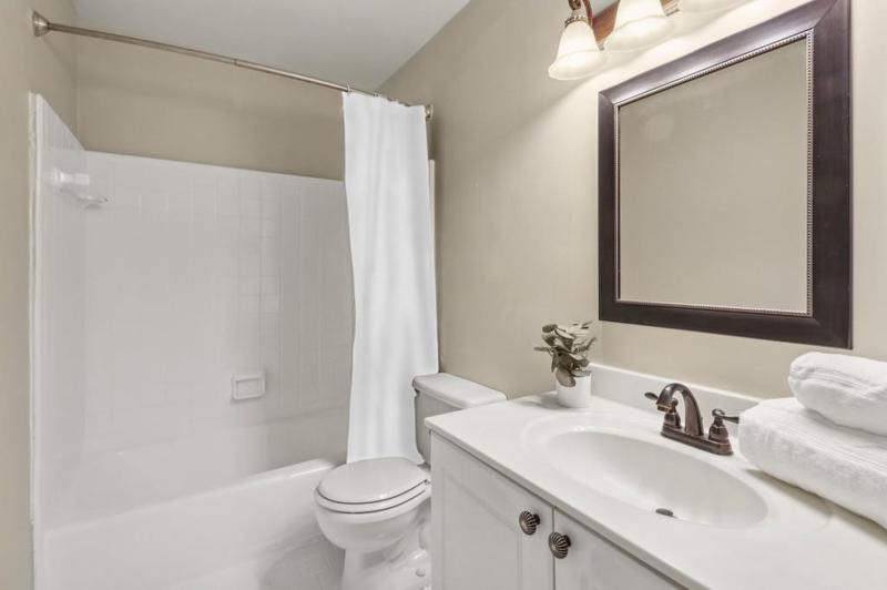 Image for property 5375 Roswell C4, Atlanta, GA 30342