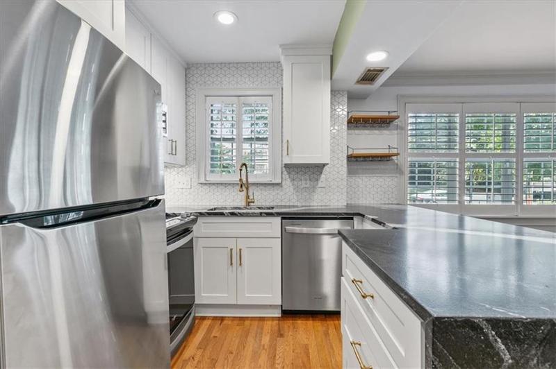 Image for property 35 Sheridan Drive 6, Atlanta, GA 30305