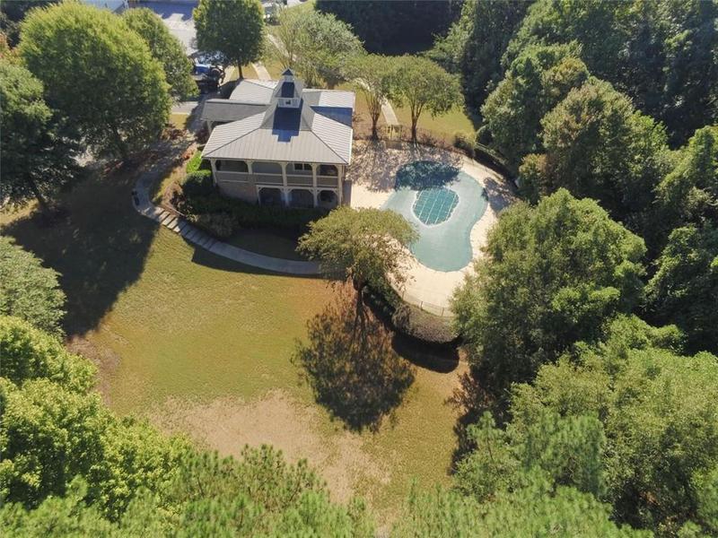 Image for property 6148 INDIAN WOOD Circle, Mableton, GA 30126