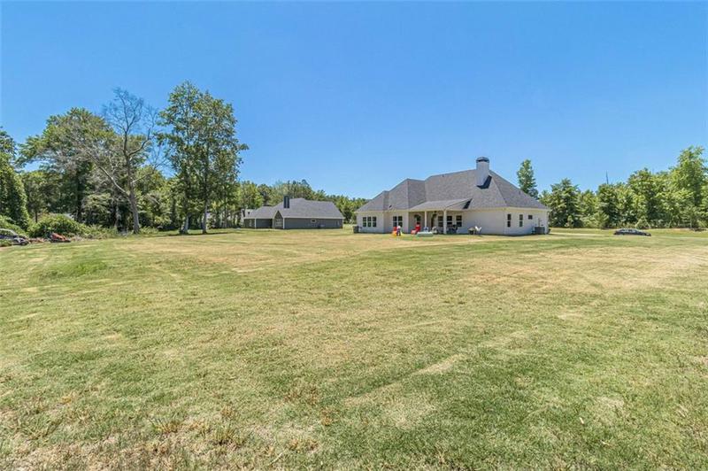 Image for property 375 BOULDER CREST Trail, Villa Rica, GA 30180