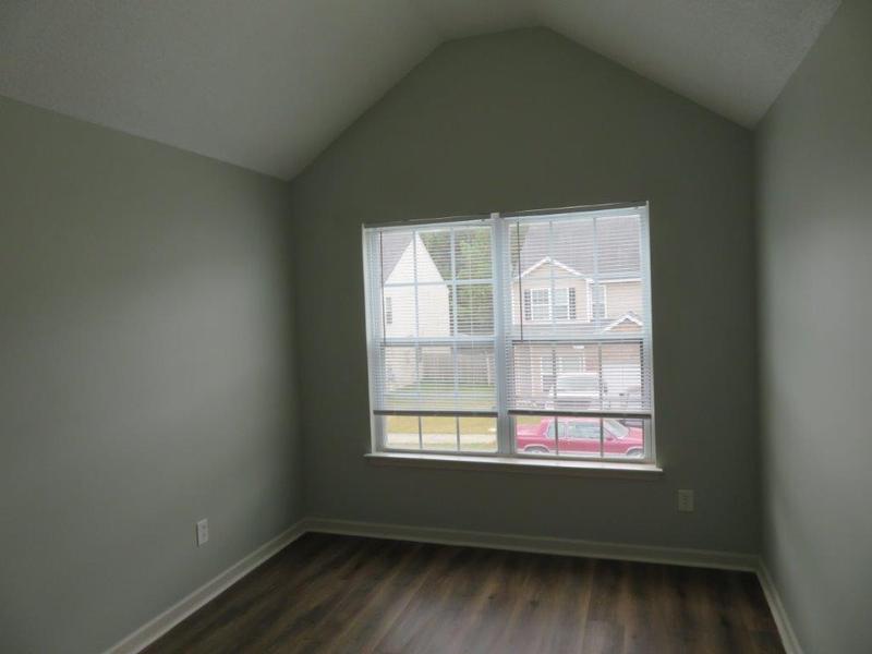 Image for property 6511 Grey Fox Way, Riverdale, GA 30296