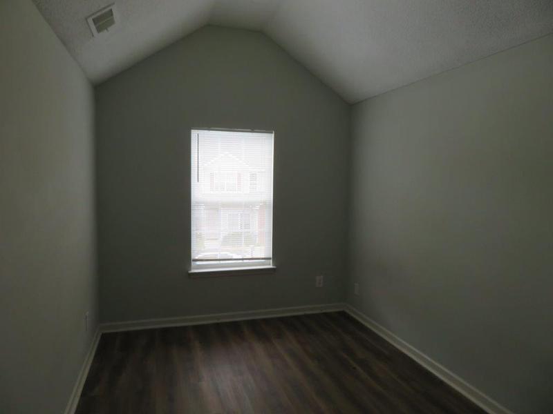 Image for property 6511 Grey Fox Way, Riverdale, GA 30296
