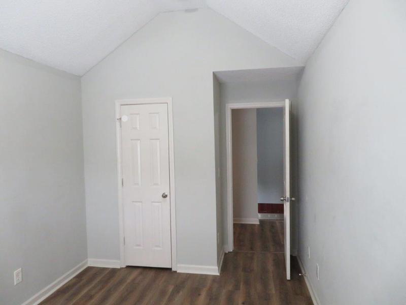 Image for property 6511 Grey Fox Way, Riverdale, GA 30296