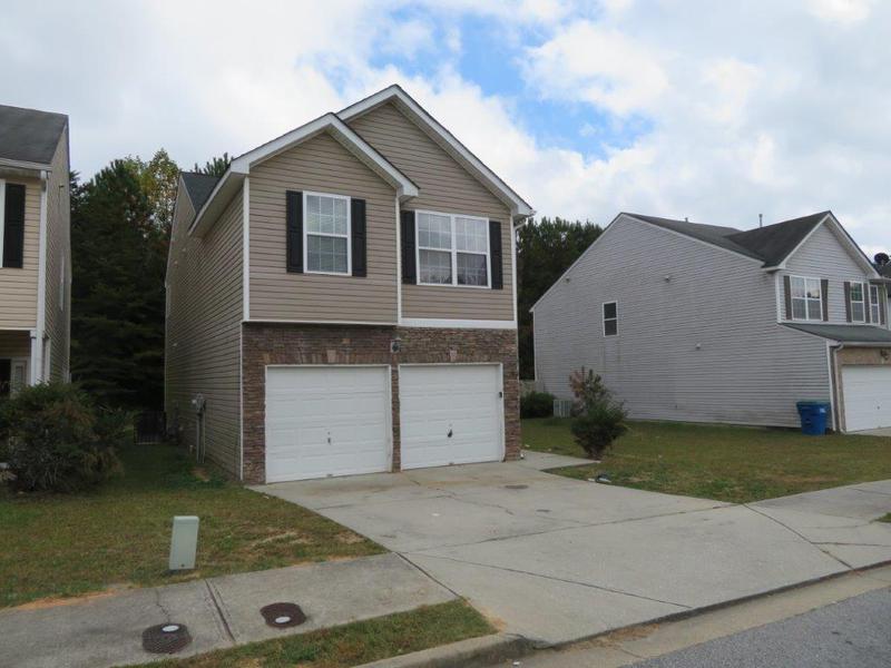 Image for property 6511 Grey Fox Way, Riverdale, GA 30296