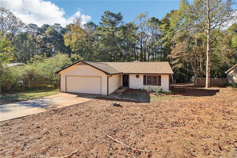 Image for property 8673 Collins Drive, Jonesboro, GA 30236