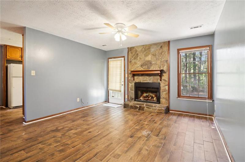 Image for property 8673 Collins Drive, Jonesboro, GA 30236