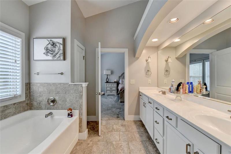 Image for property 1567 MAPLECLIFF Way, Sugar Hill, GA 30518