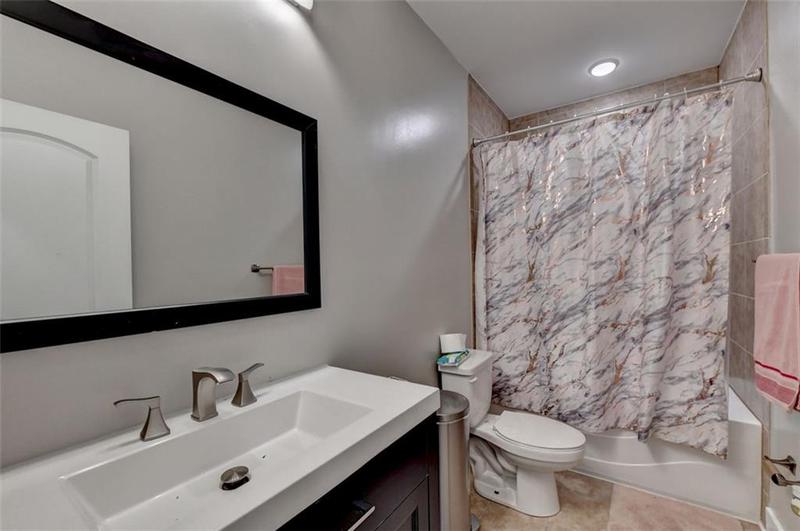 Image for property 1567 MAPLECLIFF Way, Sugar Hill, GA 30518